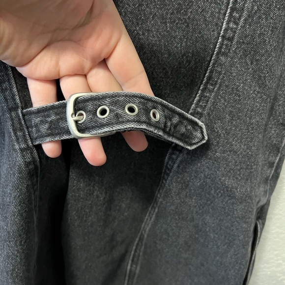 Levi's Women's Tuli Denim Mini Dress in Black Stonewash - Picture 8 of 9